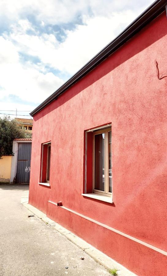 Red House Villa Cabras Luaran gambar